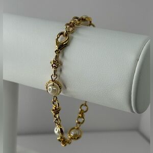 Gold and faux Pearl link Bracelet